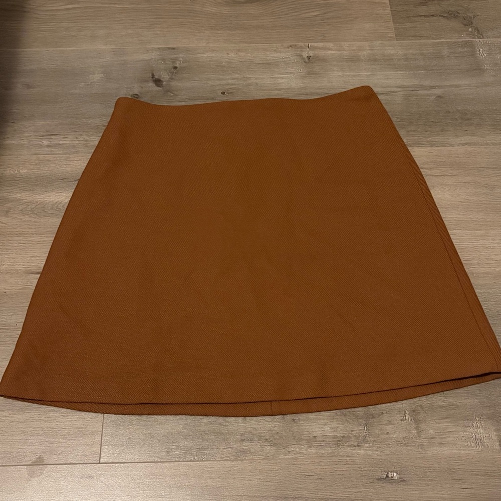 (D24) Wilfred Aritzia cognac brown - Sz. 6 skirt